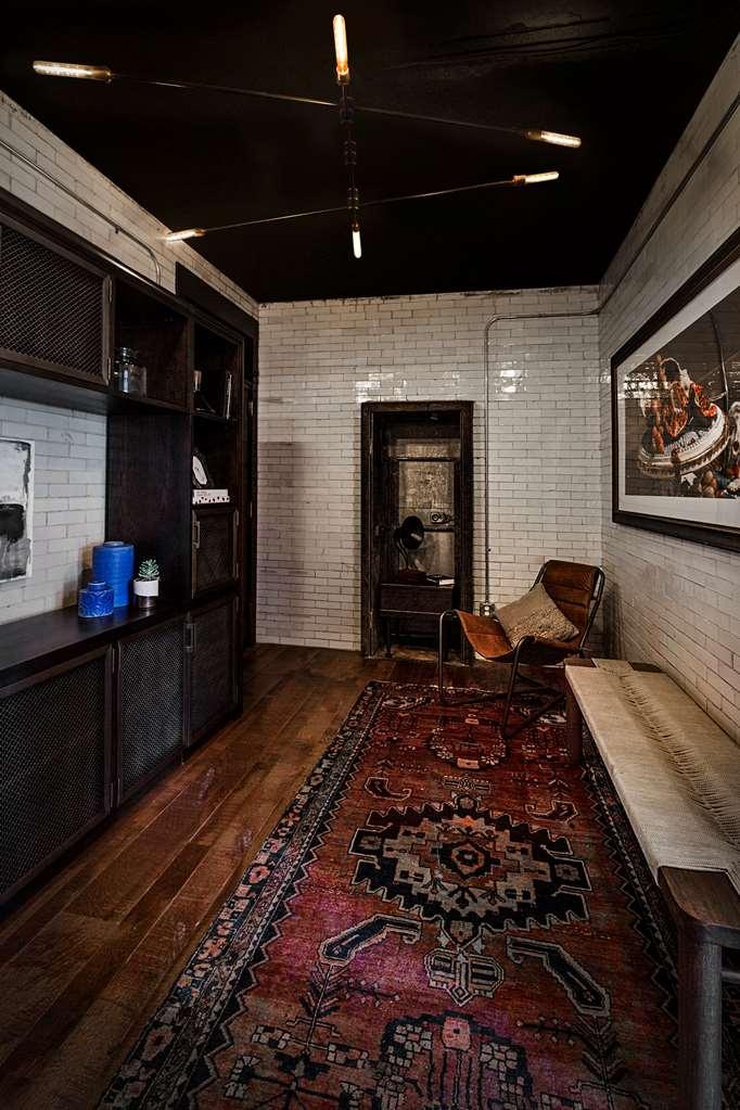 Crossroads Hotel Канзас Сити Стая снимка